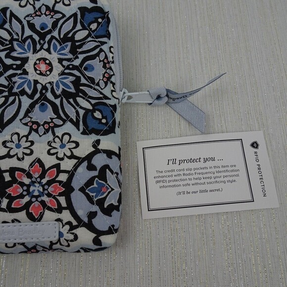 Vera Bradley Lisbon Medallion RFID Mini Cellphone ID Crossbody Bag Factory Style - Picture 4 of 10